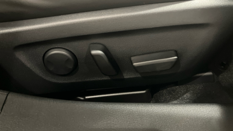 Mazda 3 2.0 e-Skyactiv X MHEV [186] Takumi 5dr Auto Petrol Hatchback